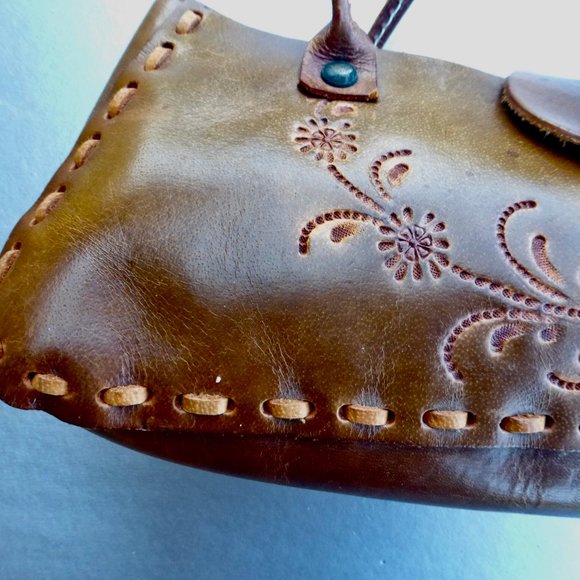 Tooled Floral Authentic Brown Leather Shoulder Bag - Picture 7 of 16